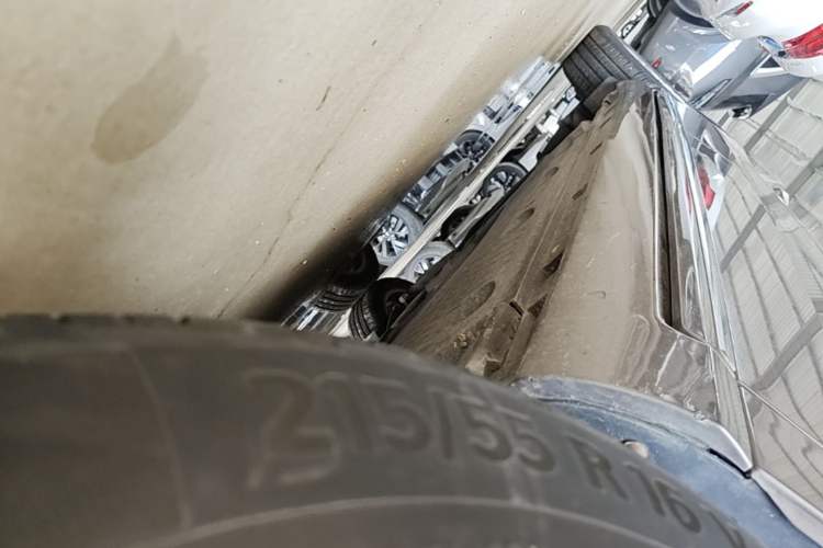 Used Volkswagen Magotan 2015 1.8TSI Advanced Model Right Side Sill