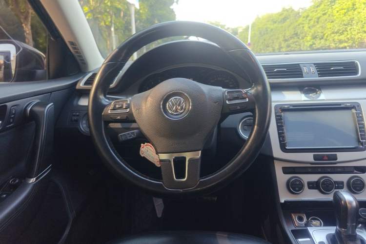 Used Volkswagen Magotan 2015 1.8TSI Advanced Model Steering Wheel