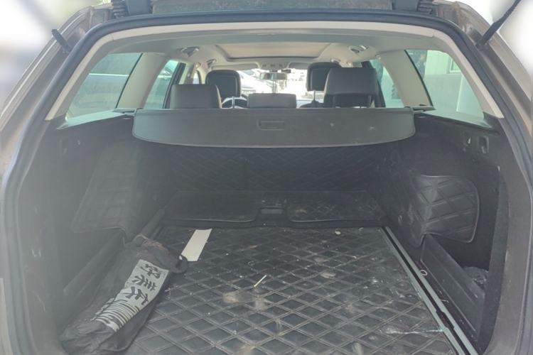 Used Volkswagen Magotan 2015 Travel Edition 2.0 TSI Comfort Version Trunk