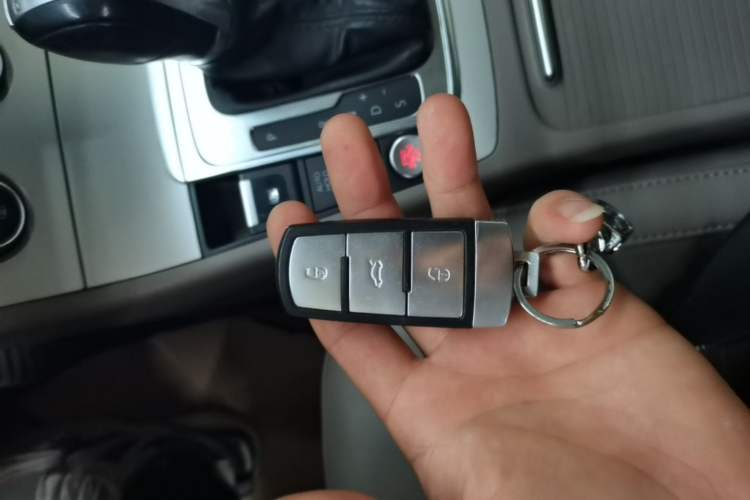 Used Volkswagen Magotan 2015 2.0 TSI Prestige Model Vehicle Key