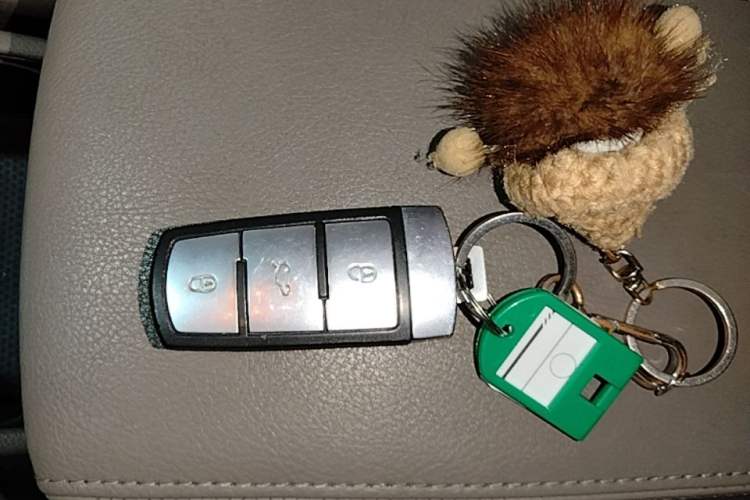 Used Volkswagen Magotan 2015 1.8TSI Luxury Model Vehicle Key