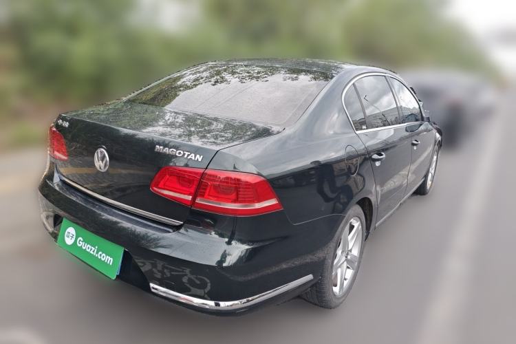 Used Volkswagen Magotan 2015 1.8TSI Prestige Model Rear Right 45 Deg