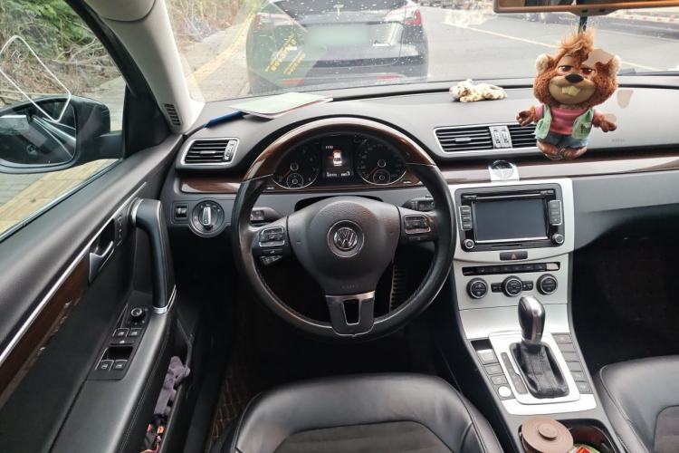 Used Volkswagen Magotan 2015 1.8TSI Prestige Model Steering Wheel