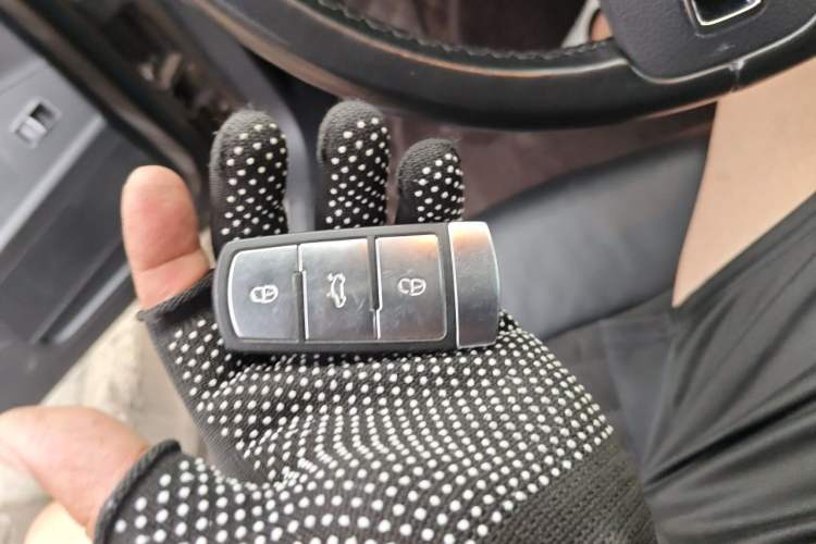 Used Volkswagen Magotan 2015 1.8TSI Prestige Model Vehicle Key