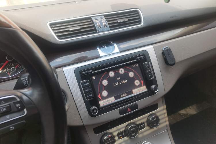 Used Volkswagen Magotan 2015 1.8TSI Prestige Model Audio And AC Panel