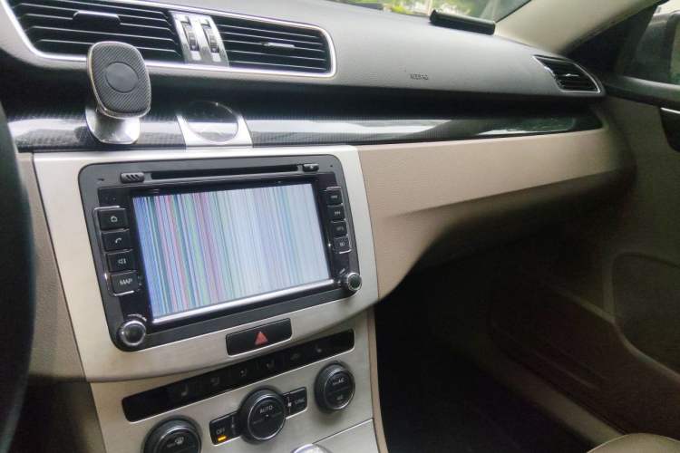 Used Volkswagen Magotan 2015 1.8TSI Luxury Model Audio And AC Panel