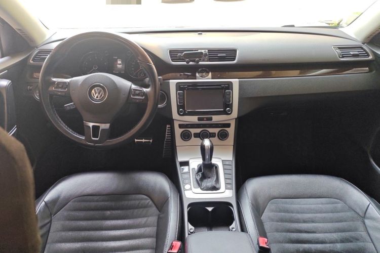 Used Volkswagen Magotan 2015 1.8TSI Prestige Model Center Console