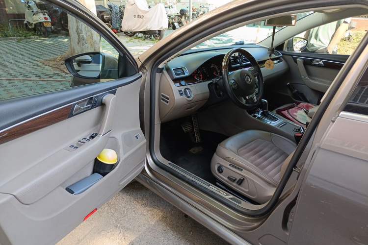Used Volkswagen Magotan 2015 1.8TSI Prestige Model Driver Seat