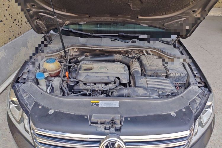 Used Volkswagen Magotan 2015 1.8TSI Prestige Model Engine Bay