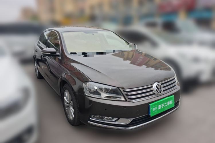 Used Volkswagen Magotan 2015 1.8TSI Comfort Model Front Right 45 Deg