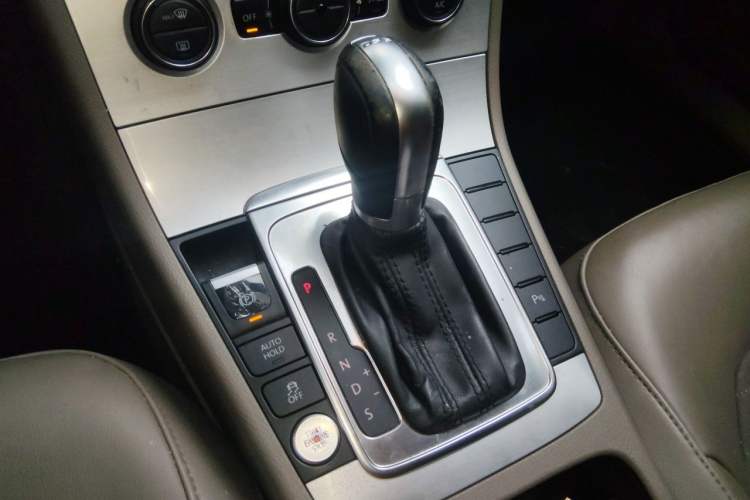 Used Volkswagen Magotan 2015 1.8TSI Luxury Model Gear Lever
