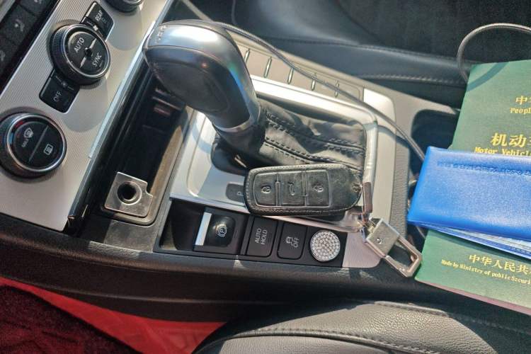 Used Volkswagen Magotan 2015 Revised 1.8TSI Prestige Version Gear Lever