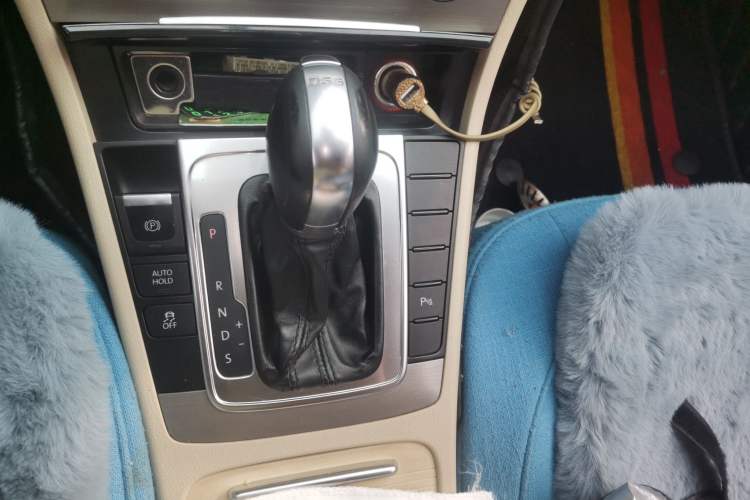Used Volkswagen Magotan 2015 1.8TSI Advanced Model Gear Lever