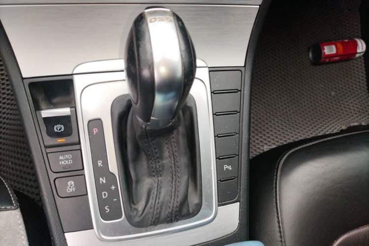 Used Volkswagen Magotan 2015 1.8TSI Advanced Model Gear Lever