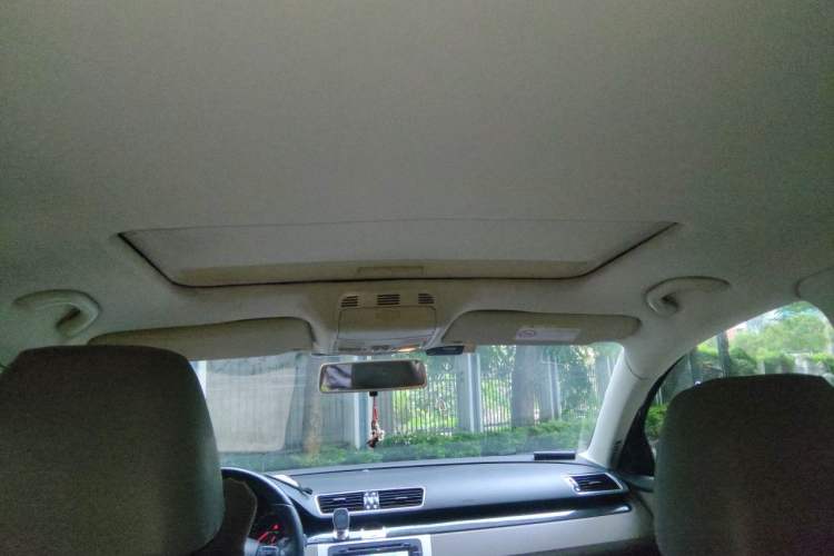 Used Volkswagen Magotan 2015 1.8TSI Luxury Model Headliner