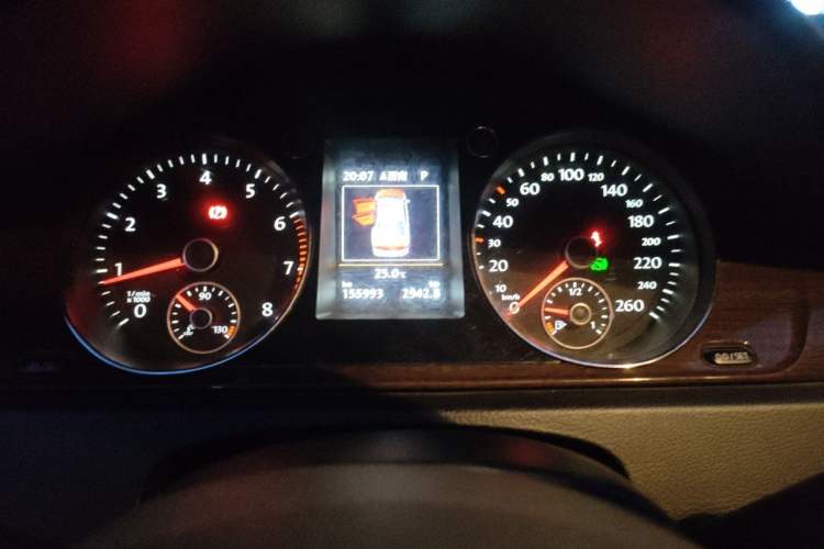 Used Volkswagen Magotan 2015 1.8TSI Prestige Model Instrument Cluster
