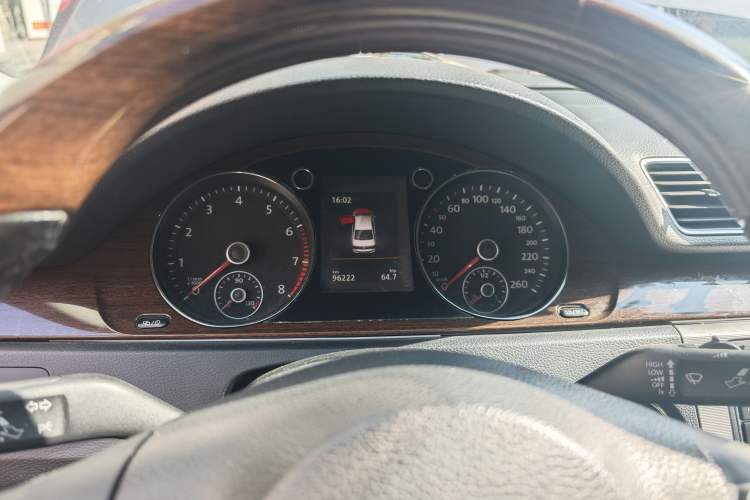 Used Volkswagen Magotan 2015 Revised 1.8TSI Prestige Version Instrument Cluster
