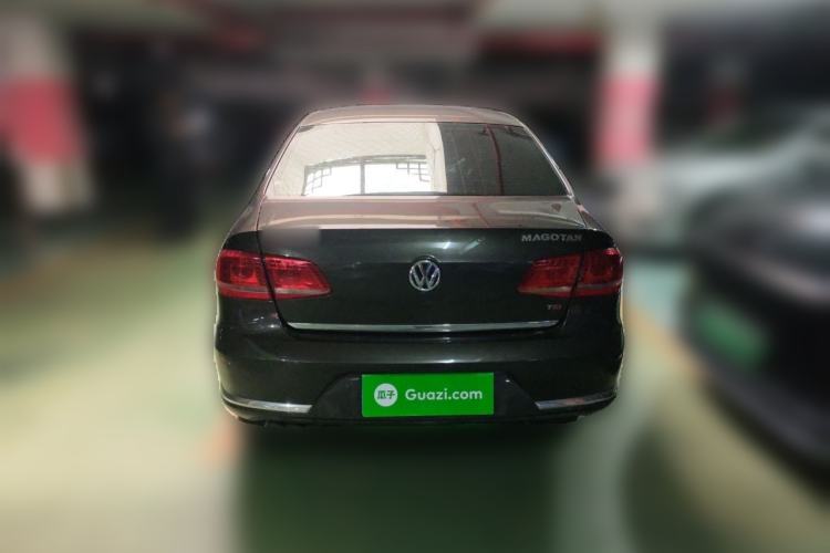 Used Volkswagen Magotan 2015 1.8TSI Luxury Model Rear