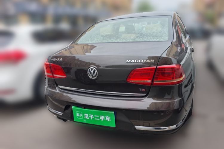 Used Volkswagen Magotan 2015 1.8TSI Comfort Model Rear