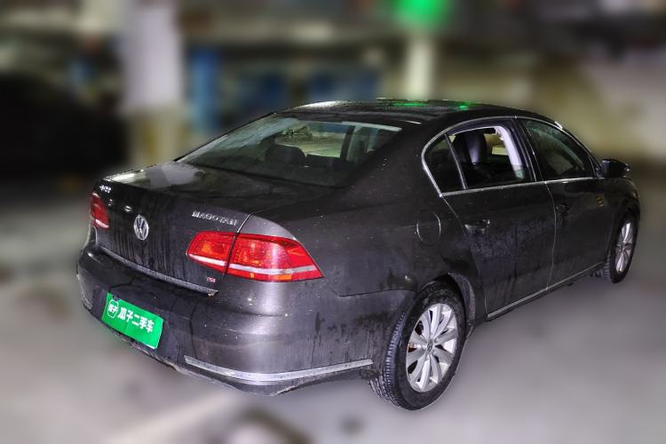 Used Volkswagen Magotan 2015 1.8TSI Luxury Model Rear Right 45 Deg