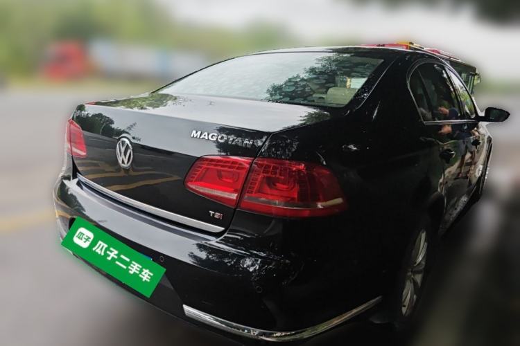 Used Volkswagen Magotan 2015 1.8TSI Advanced Model Rear Right 45 Deg