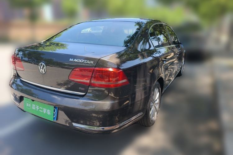 Used Volkswagen Magotan 2015 1.8TSI Luxury Model Rear Right 45 Deg