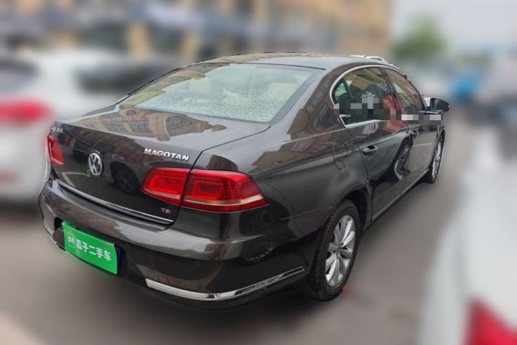 Used Volkswagen Magotan 2015 1.8TSI Comfort Model Rear Right 45 Deg