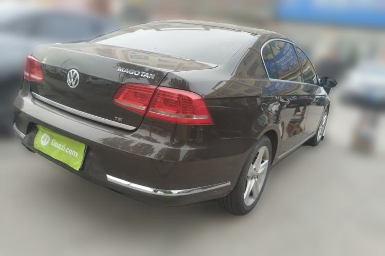 Used Volkswagen Magotan 2015 Revised Version 2.0 TSI Prestige Edition Rear Right 45 Deg