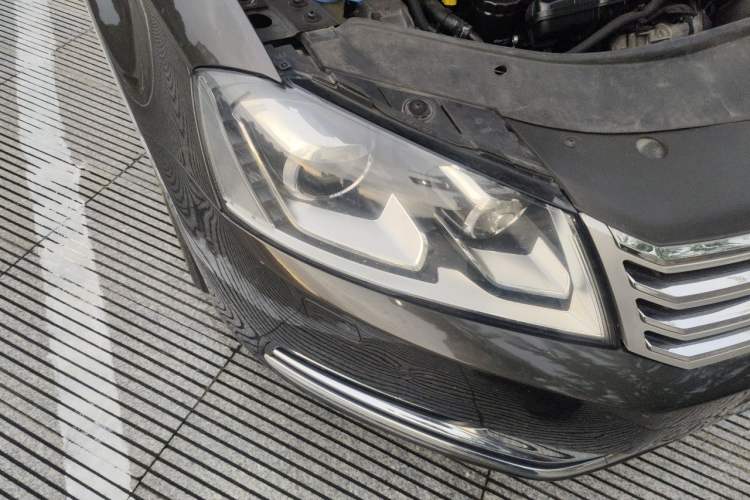 Used Volkswagen Magotan 2015 1.8TSI Prestige Model Right Front Headlight