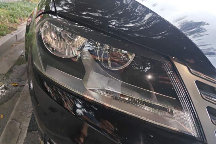 Used Volkswagen Magotan 2015 1.8TSI Advanced Model Right Front Headlight