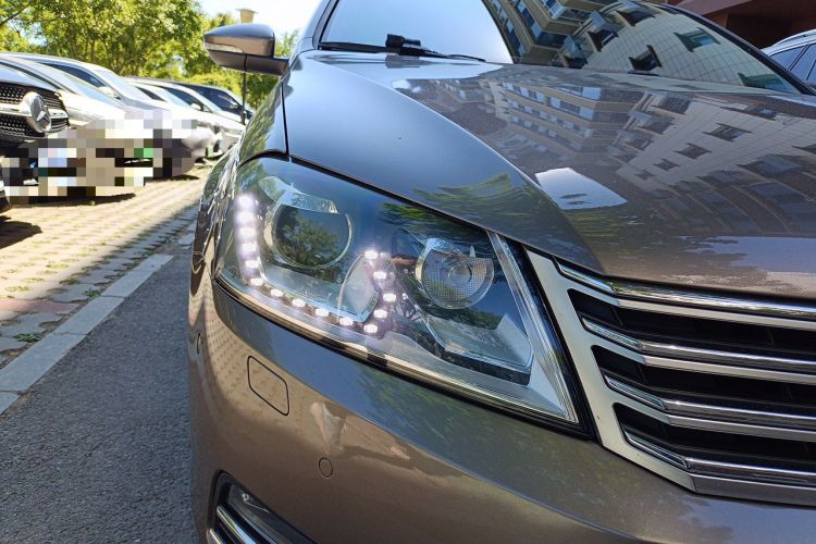 Used Volkswagen Magotan 2015 1.8TSI Prestige Model Right Front Headlight