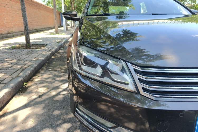 Used Volkswagen Magotan 2015 1.8TSI Luxury Model Right Front Headlight