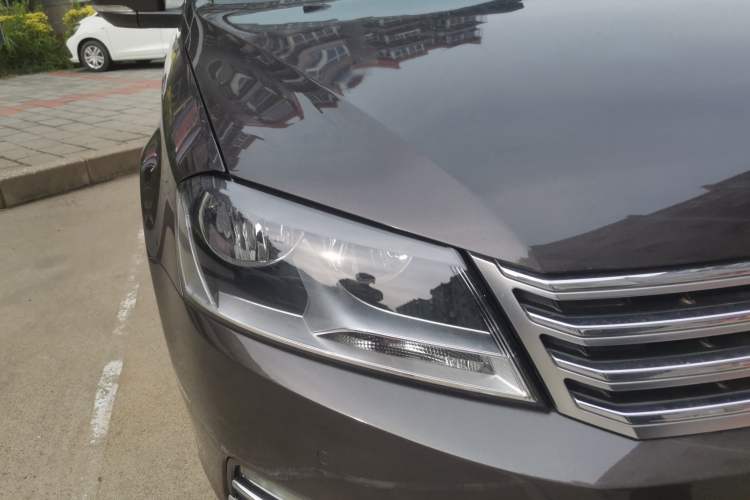 Used Volkswagen Magotan 2015 1.8TSI Advanced Model Right Front Headlight