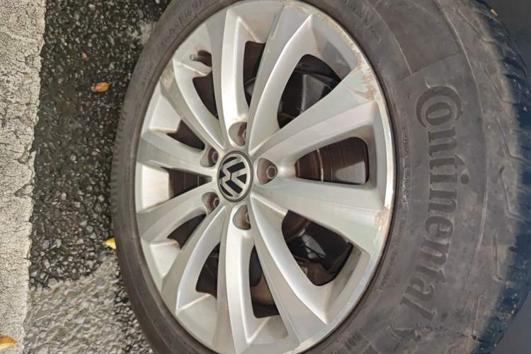 Used Volkswagen Magotan 2015 1.8TSI Advanced Model Right Front Wheel Hub