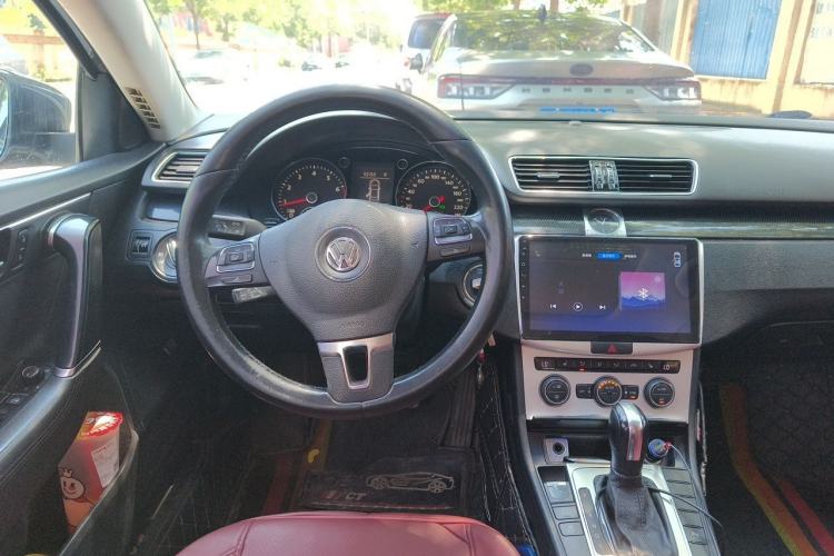 Used Volkswagen Magotan 2015 1.8TSI Luxury Model Steering Wheel