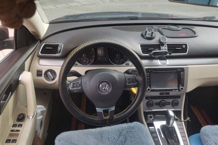Used Volkswagen Magotan 2015 1.8TSI Advanced Model Steering Wheel