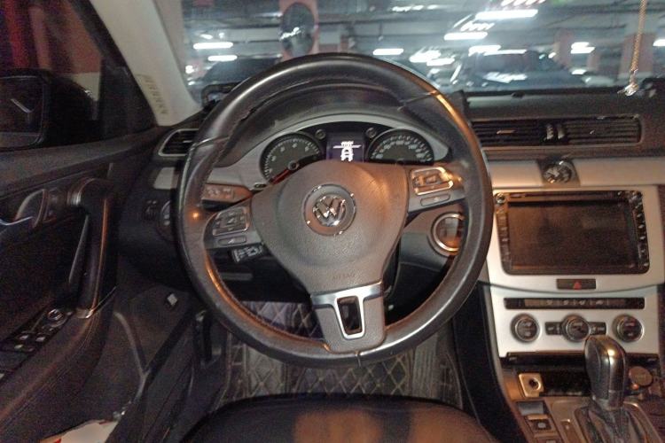 Used Volkswagen Magotan 2015 1.8TSI Luxury Model Steering Wheel