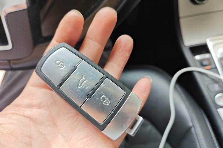 Used Volkswagen Magotan 2015 1.8TSI Prestige Model Vehicle Key