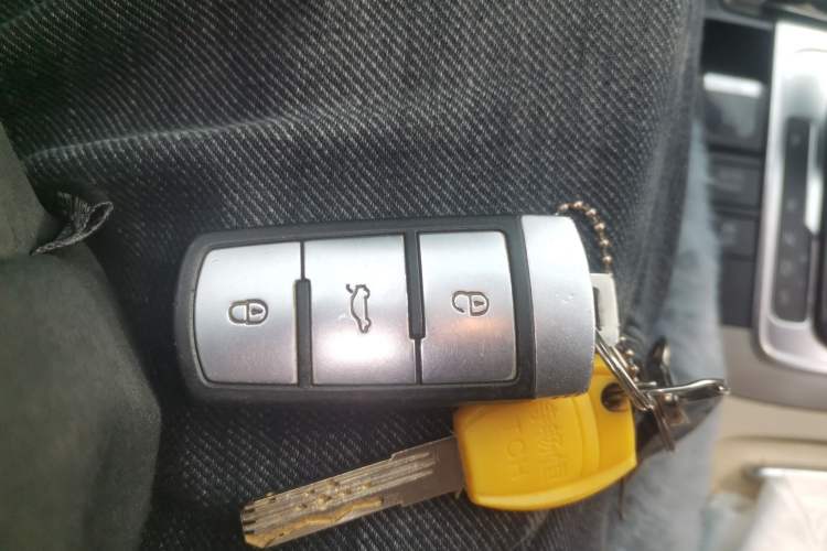 Used Volkswagen Magotan 2015 1.8TSI Advanced Model Vehicle Key
