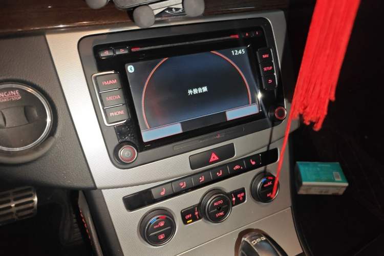 Used Volkswagen Magotan 2015 2.0 TSI Prestige Model Audio And AC Panel