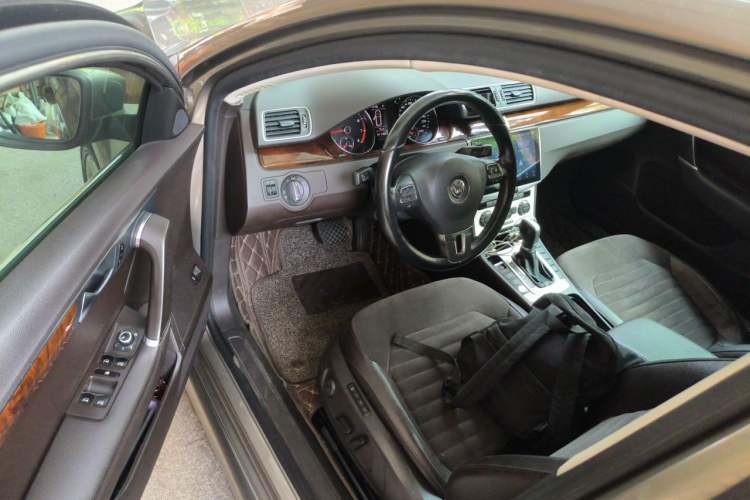 Used Volkswagen Magotan 2015 Travel Edition 2.0 TSI Comfort Version Driver Seat