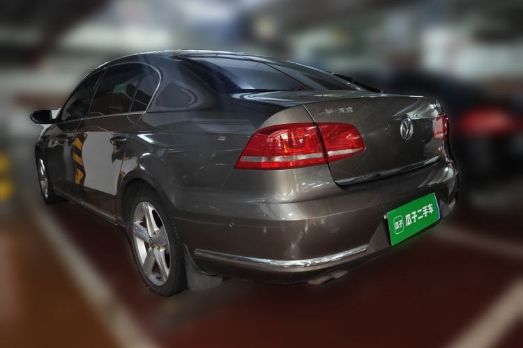 Used Volkswagen Magotan 2015 2.0 TSI Prestige Model Rear Left 45 Deg
