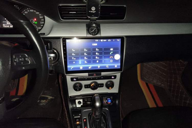 Used Volkswagen Magotan 2015 1.8TSI Advanced Model Audio And AC Panel