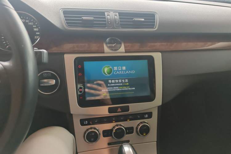 Used Volkswagen Magotan 2015 Travel Edition 2.0 TSI Comfort Version Audio And AC Panel