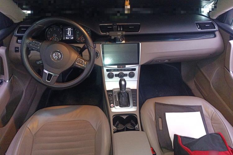 Used Volkswagen Magotan 2015 Facelift 1.8TSI Luxury Model Center Console