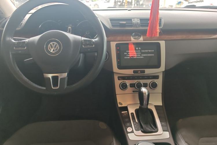 Used Volkswagen Magotan 2015 Travel Edition 2.0 TSI Comfort Version Center Console