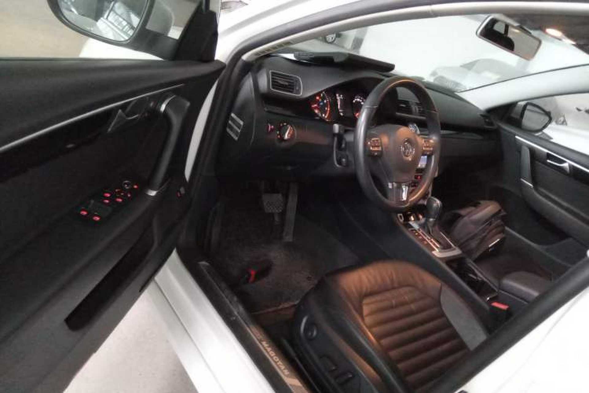 Used Volkswagen Magotan 2015 1.8TSI Luxury Model Driver Seat