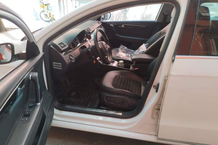 Used Volkswagen Magotan 2015 1.8TSI Luxury Model Driver Seat