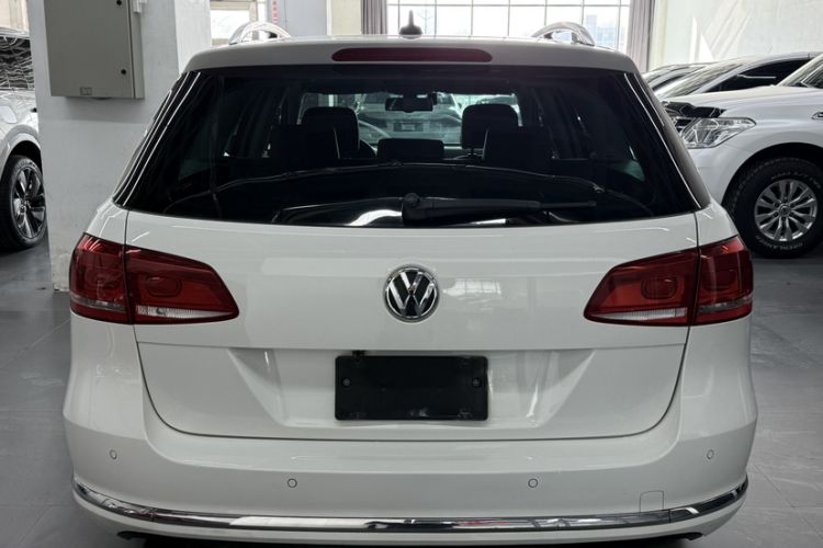 Used Volkswagen Magotan 2015 Travel Edition 2.0 TSI Comfort Version Exterior 6