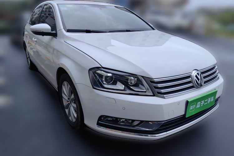 Used Volkswagen Magotan 2015 Facelift 1.8TSI Luxury Model Front Right 45 Deg